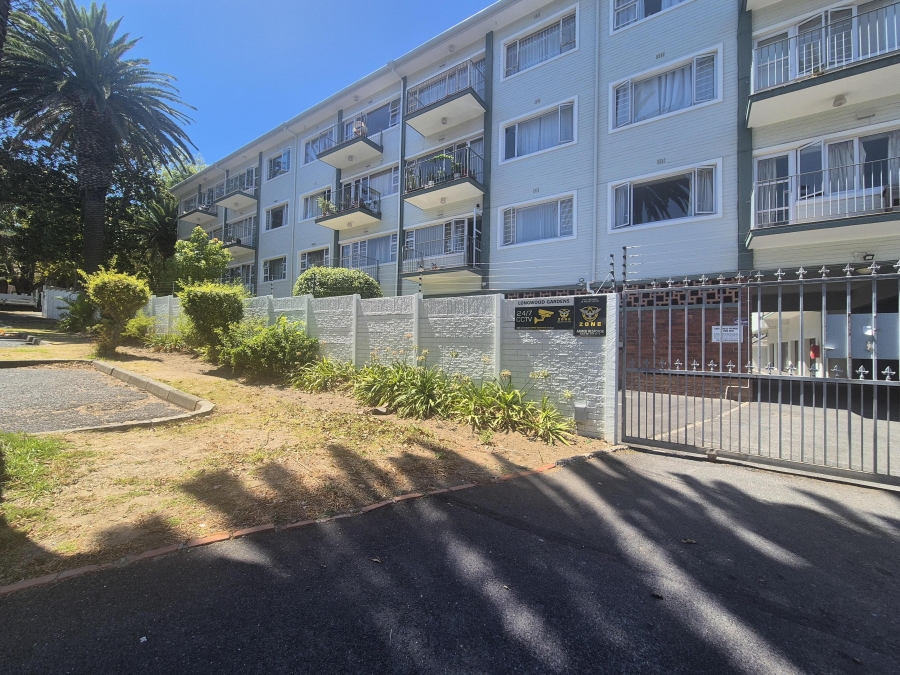 2 Bedroom Property for Sale in Wynberg Upper Western Cape